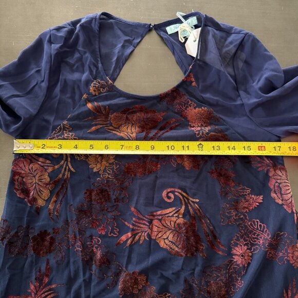 She‎ + Sky Silk Navy Blue Copper Velvet Burnout Button Keyhole Peasant Tunic Top - Picture 7 of 8